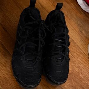 Nike Women's Black Sneakers